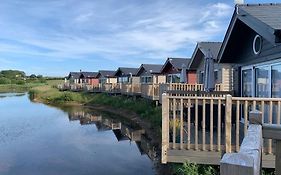 Lakeside Retreat At The Bay Filey, Sleeps 4, 2 Non-Shedding Dogs Welcome For Free