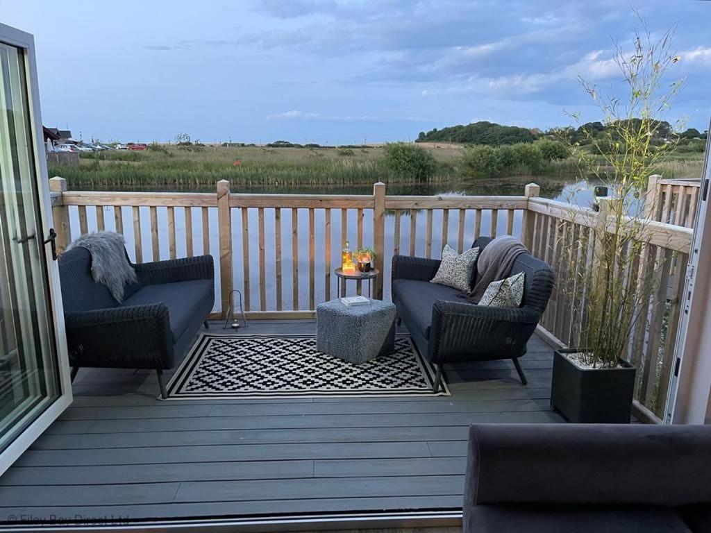 Lakeside Retreat At The Bay Filey, Sleeps 4, 2 Non-Shedding Dogs Welcome For Free Exterior photo